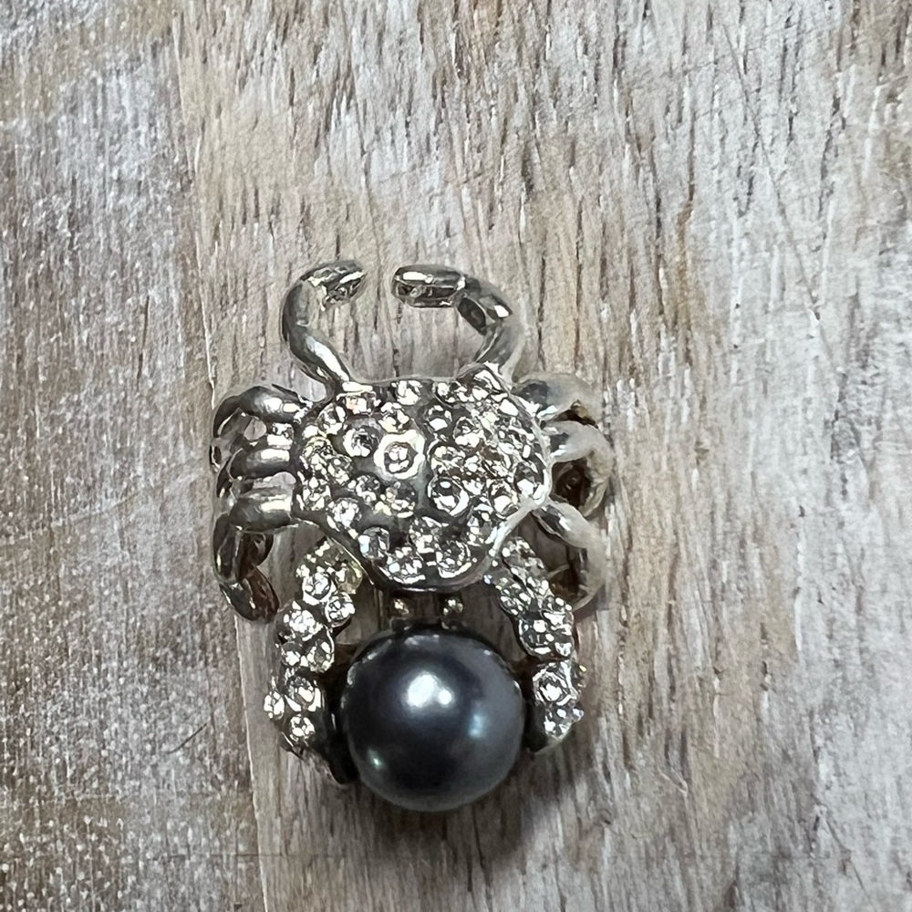 Sterling Silver Tiny Crab Pin